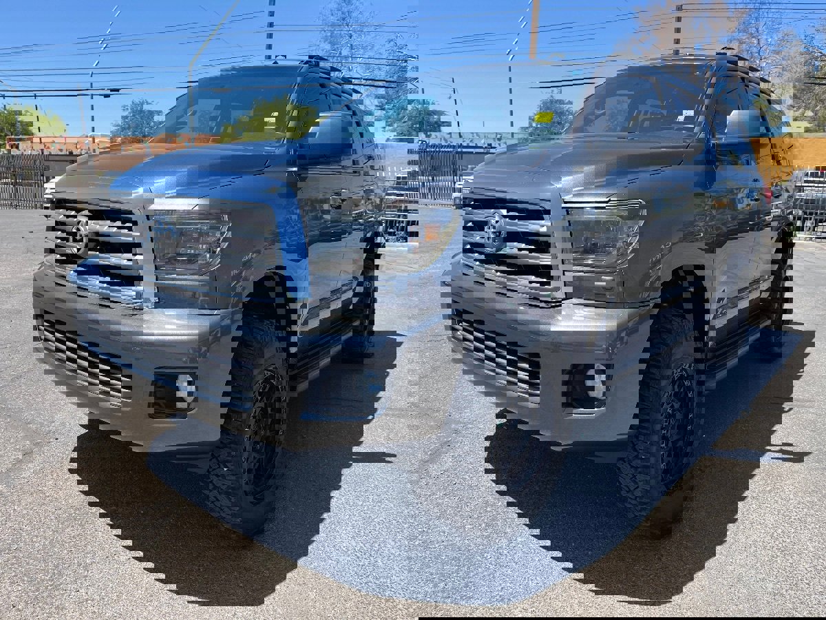 Used 2014 Toyota Sequoia SR5 AWD/4WD image 11