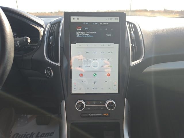 Used 2023 Ford Edge SEL image 25