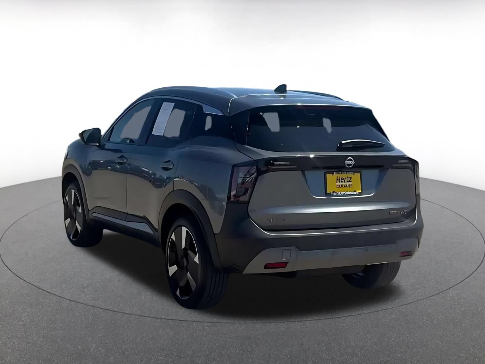 Used 2026 Nissan Kicks SR AWD/4WD image 6