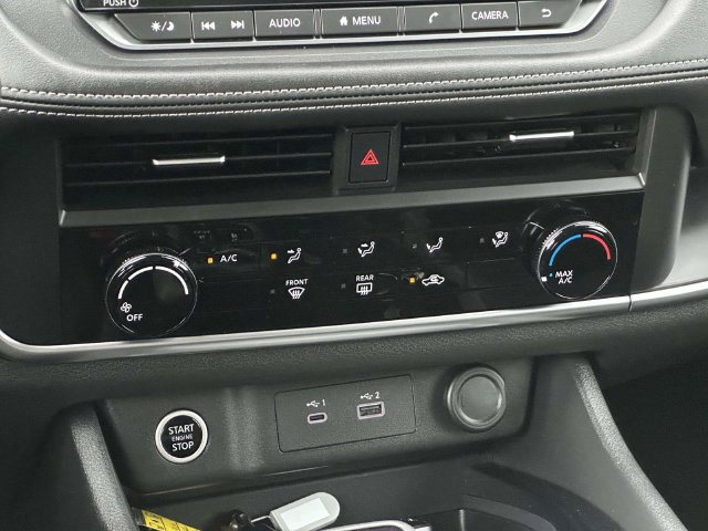 Used 2023 Nissan Rogue S AWD/4WD image 19