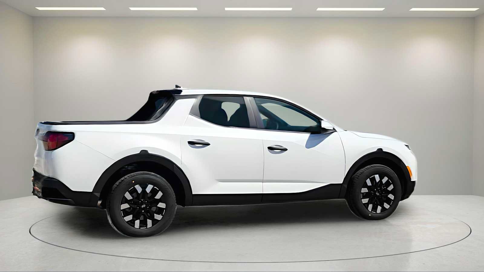 Used 2025 Hyundai Santa Cruz SE FWD image 8