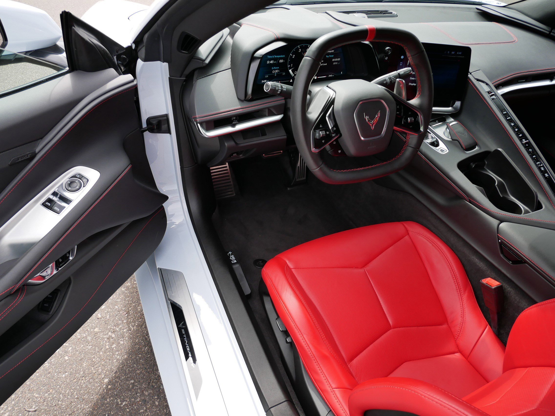 Used 2024 Chevrolet Corvette Stingray Coupe w/ 1LT RWD image 9