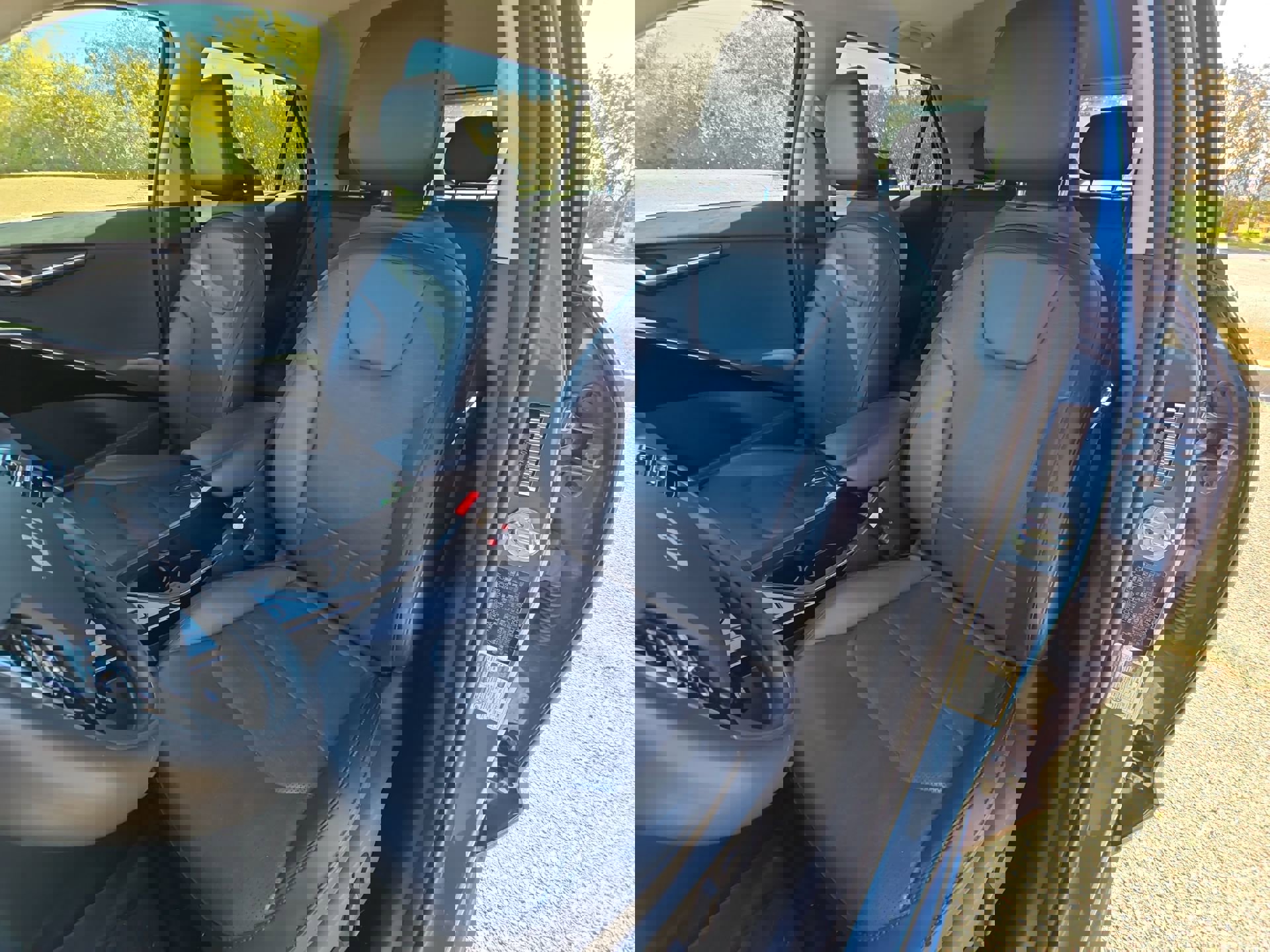 Used 2023 Kia Niro SX Touring image 12