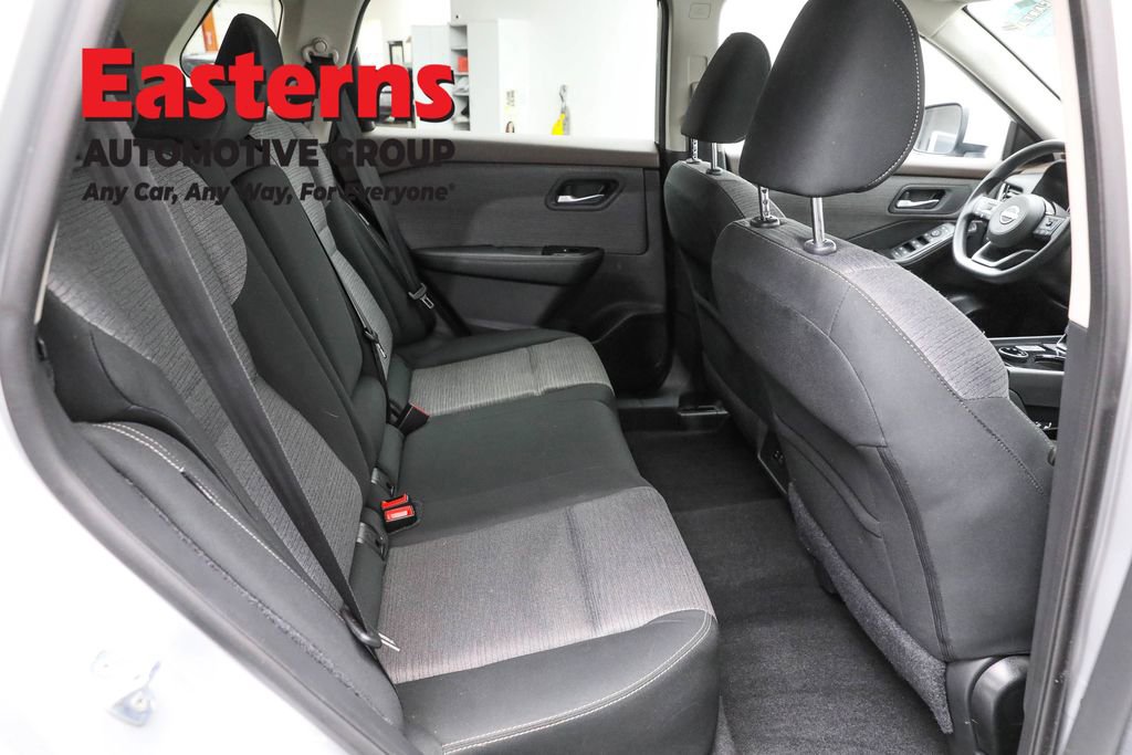Used 2022 Nissan Rogue SV AWD/4WD image 23