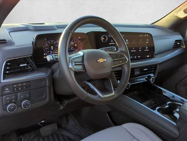 Used 2025 Chevrolet Suburban LS AWD/4WD image 9