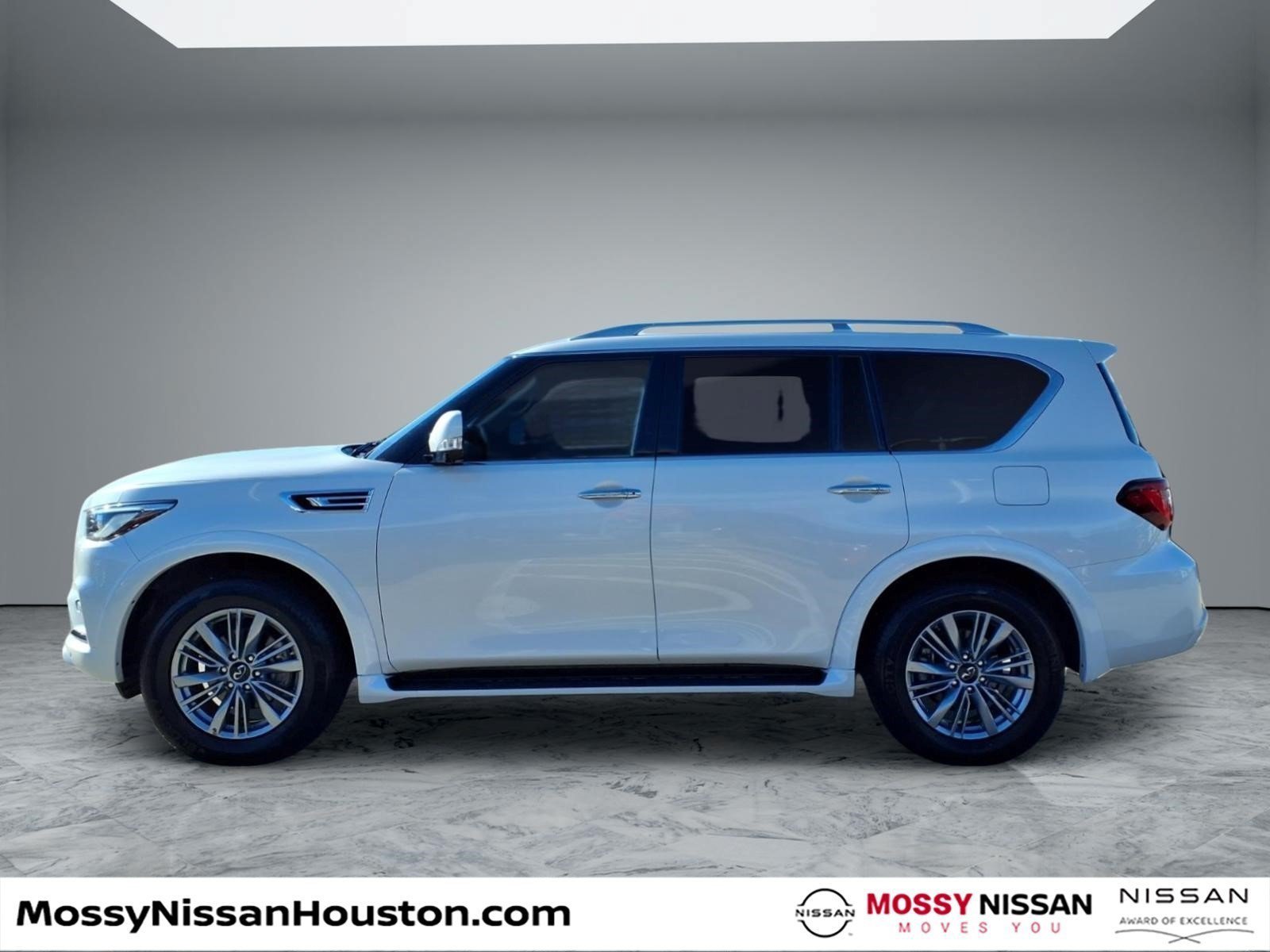 Used 2022 INFINITI QX80 Luxe w/ Cargo Package AWD/4WD image 5