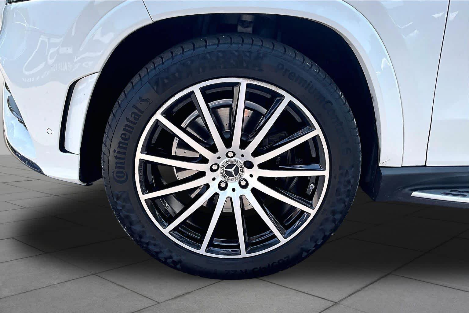 Certified 2023 Mercedes-Benz GLS 450 4MATIC image 11