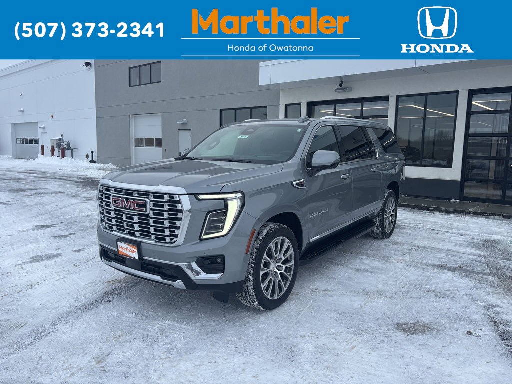 Used 2025 GMC Yukon XL Denali image 1