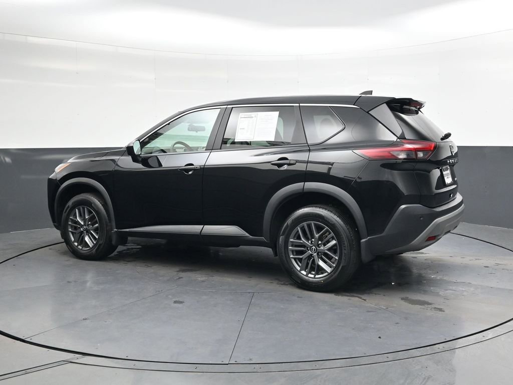 Used 2023 Nissan Rogue S image 7