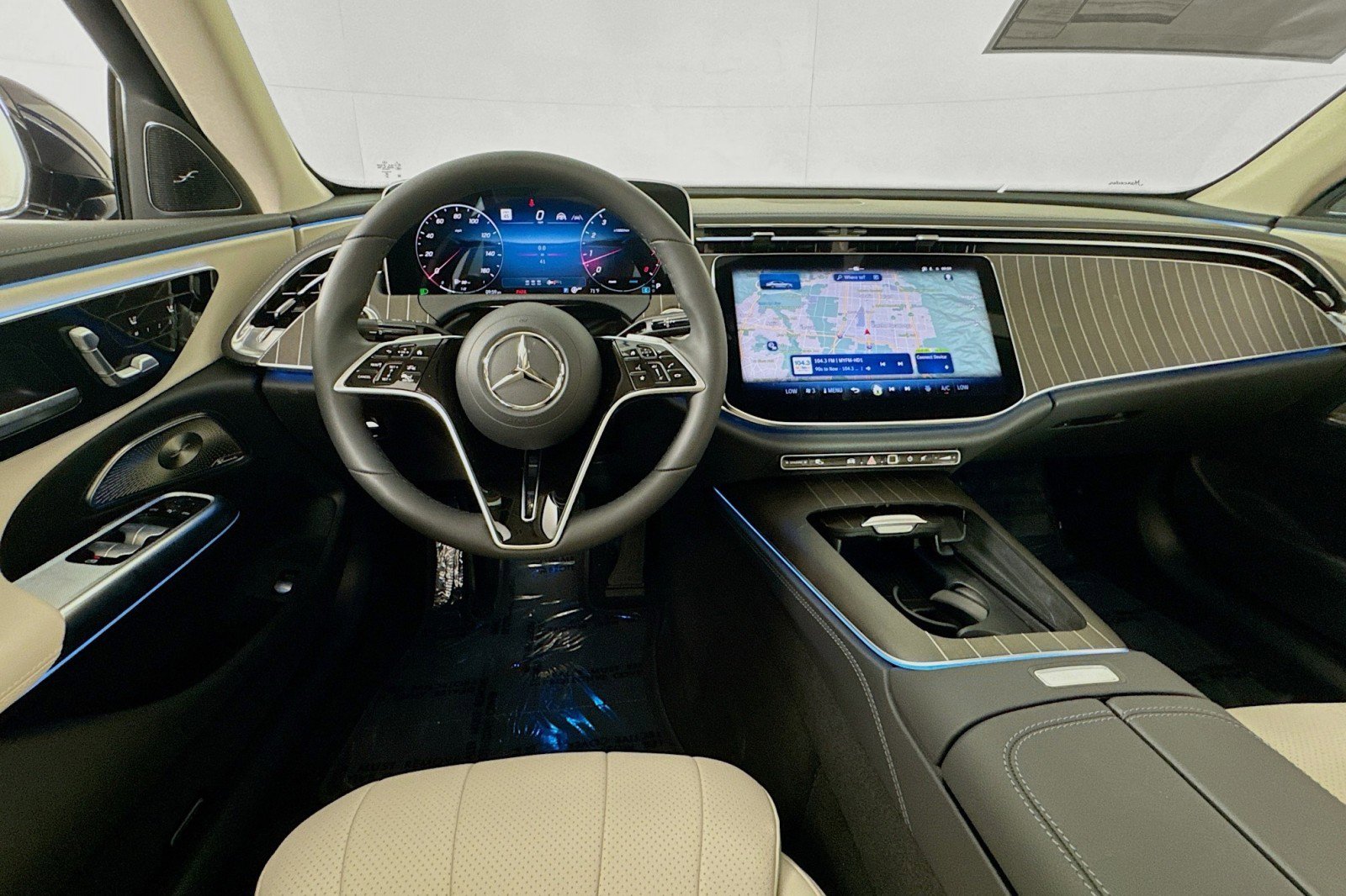New 2026 Mercedes-Benz E 450 4MATIC Sedan image 4