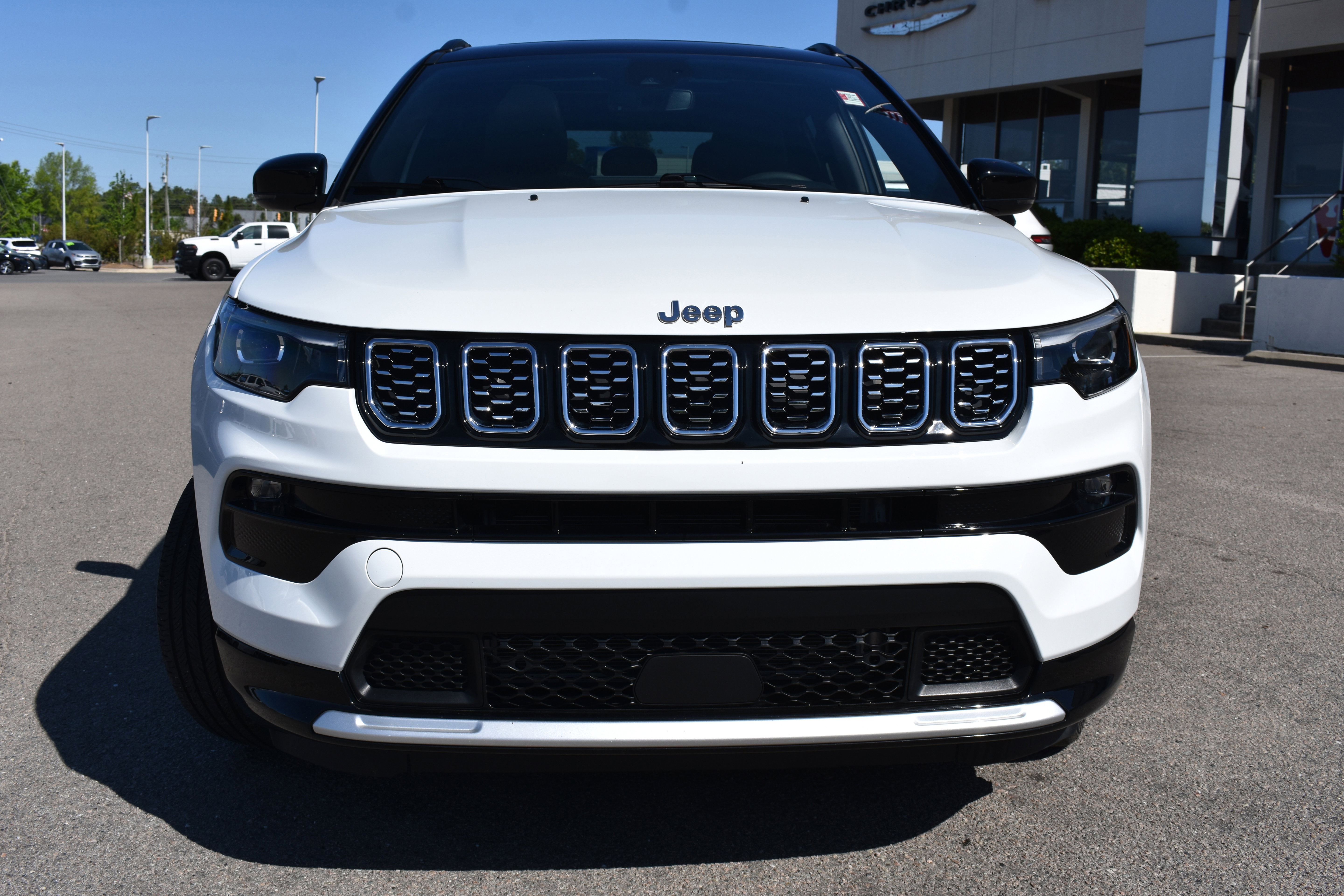 Used 2025 Jeep Compass Limited w/ Elite Group image 4