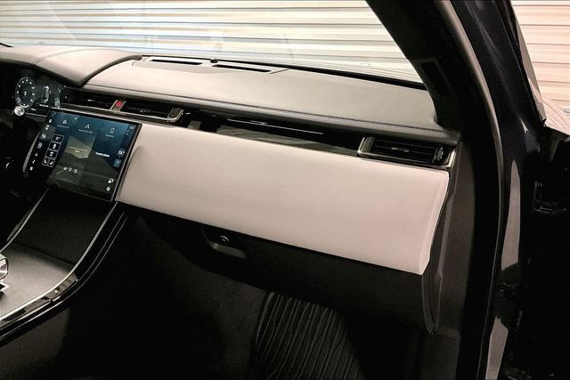 Certified 2026 Land Rover Range Rover Velar Dynamic SE AWD/4WD image 25