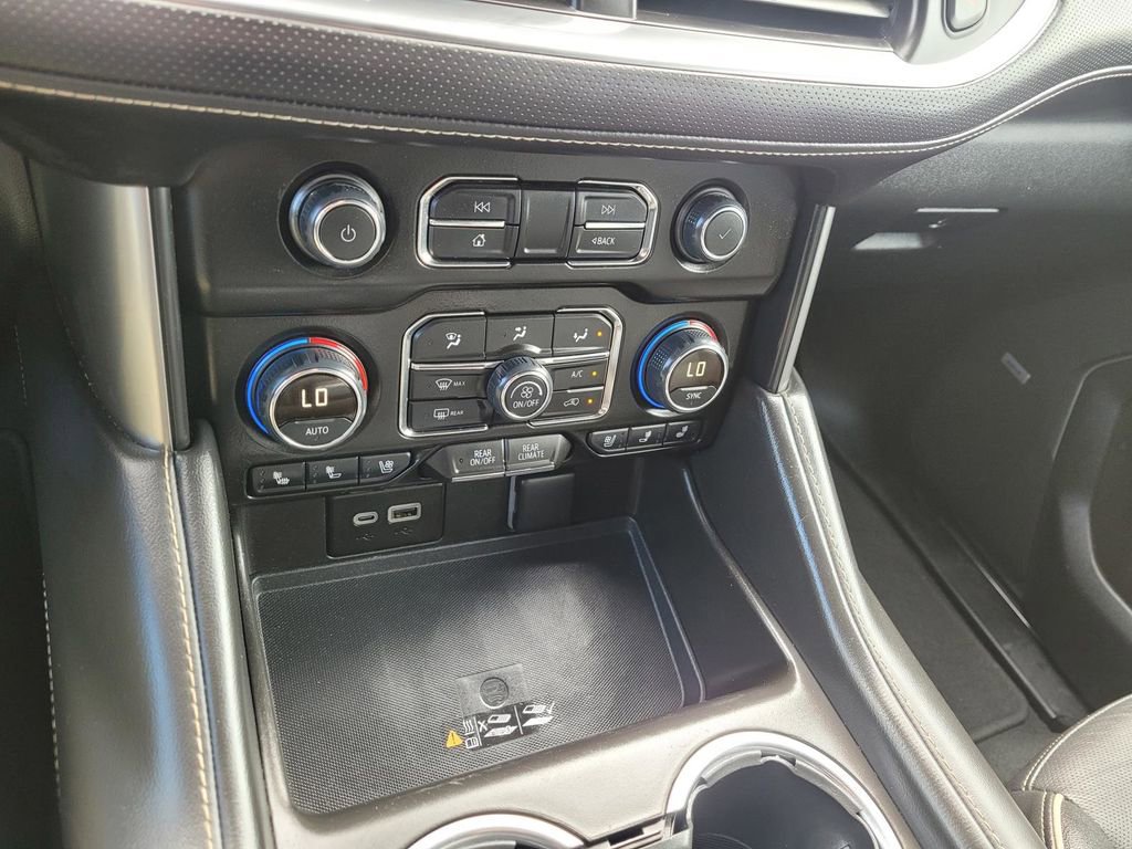 Certified 2023 Chevrolet Suburban Premier image 29