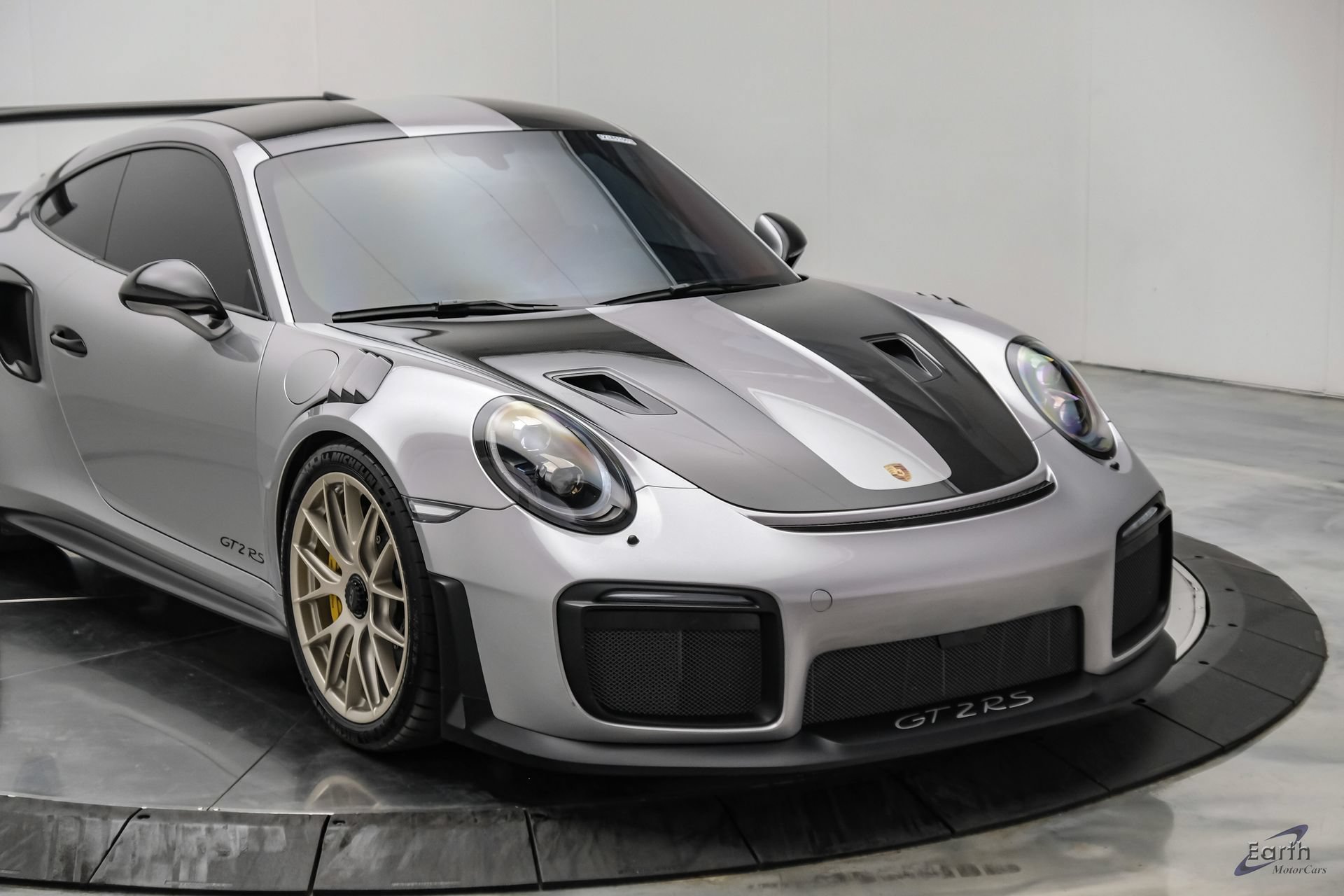 Used 2018 Porsche 911 GT2 RS RWD image 33