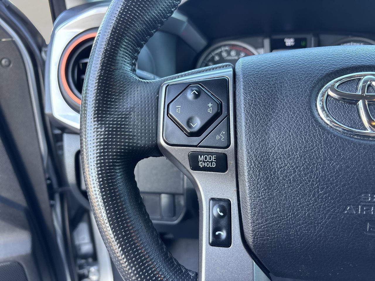 Used 2022 Toyota Tacoma SR5 image 25