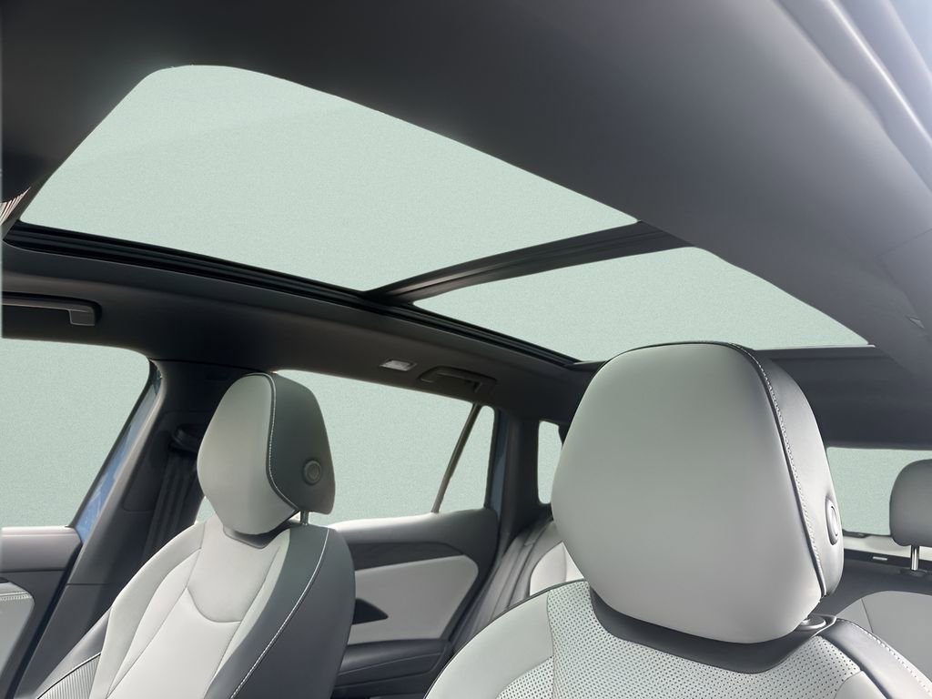 New 2026 Volkswagen Tiguan SE R-Line AWD/4WD image 22