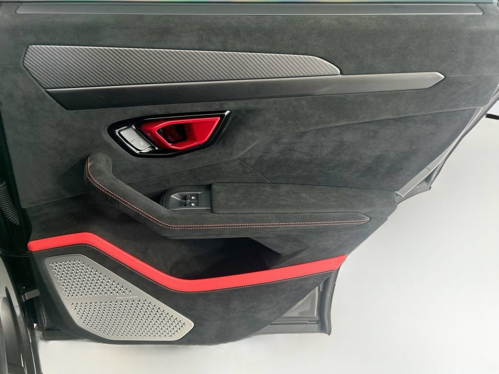 Used 2024 Lamborghini Urus Performante AWD/4WD image 26