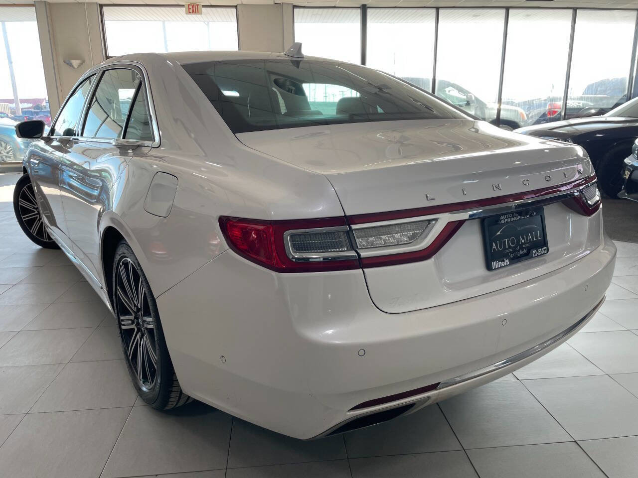 Used 2018 Lincoln Continental Reserve FWD image 5
