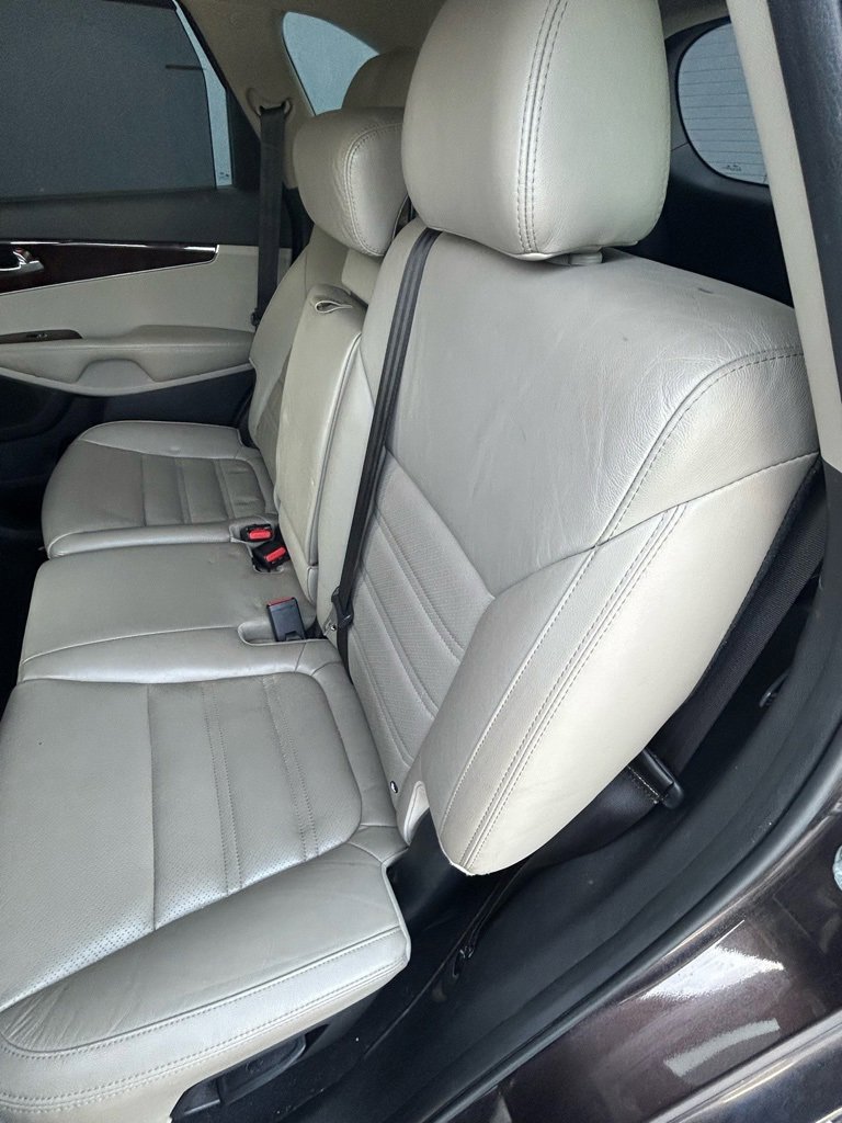 Used 2017 Kia Sorento EX image 15