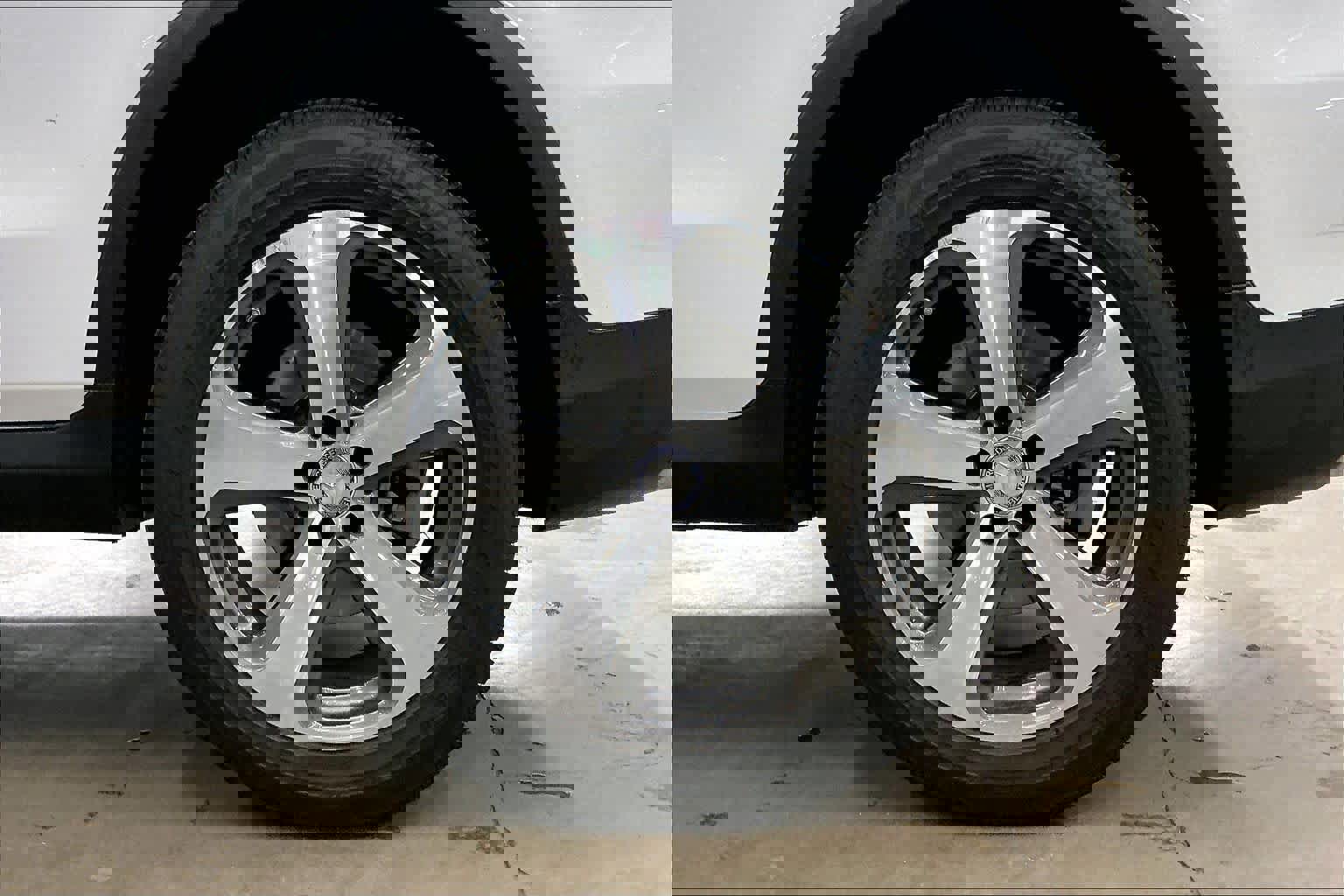 Used 2017 Mercedes-Benz GLC 300 4MATIC image 11