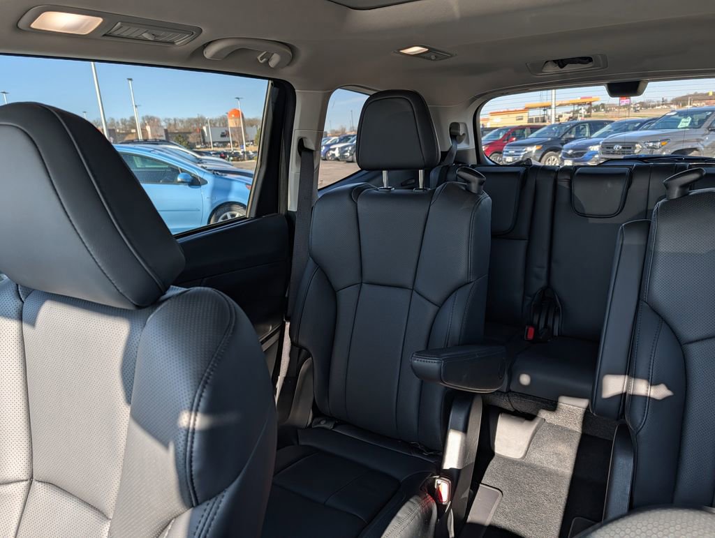 Certified 2025 Subaru Ascent Bronze Edition w/ Popular Package #2 image 12