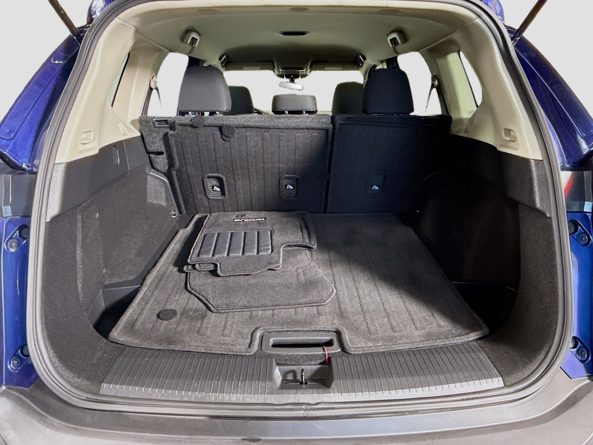 Used 2023 Nissan Rogue S image 35