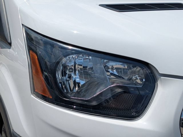 Used 2022 Ford E-Transit Medium Roof RWD image 10