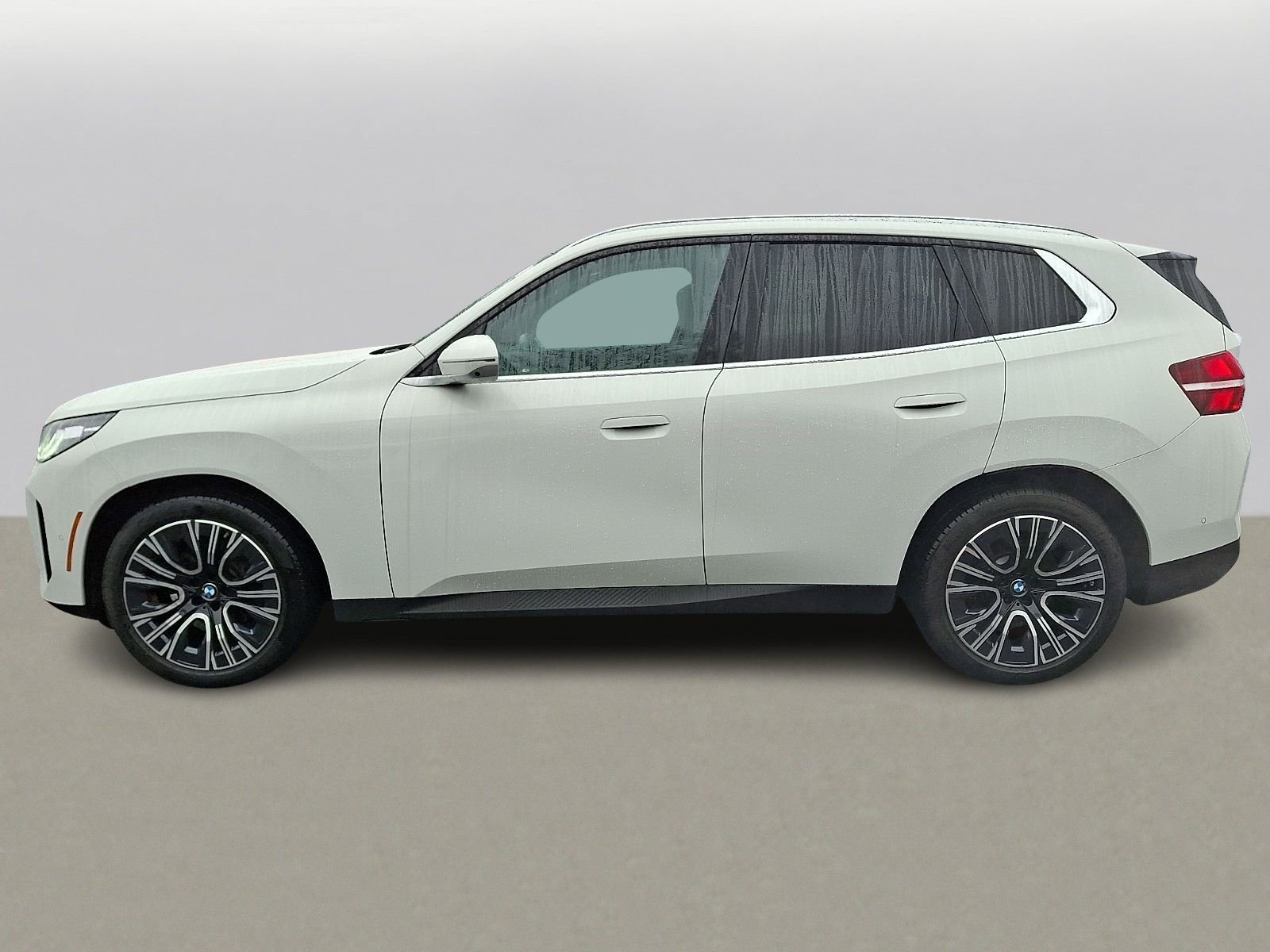 Used 2025 BMW X3 xDrive30i w/ Premium Package image 5
