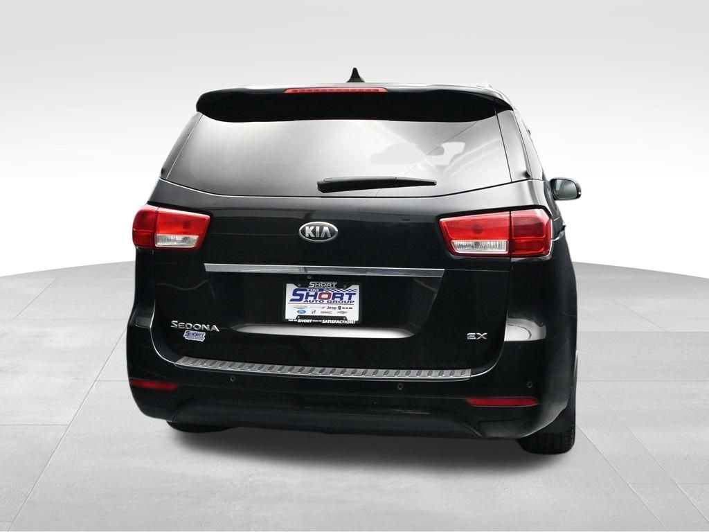 Used 2016 Kia Sedona EX FWD image 4