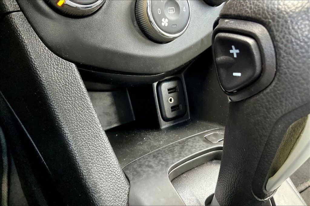 Used 2018 Chevrolet Sonic LS image 25