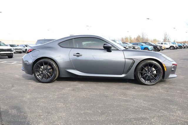 Used 2023 Toyota GR86 Premium image 3