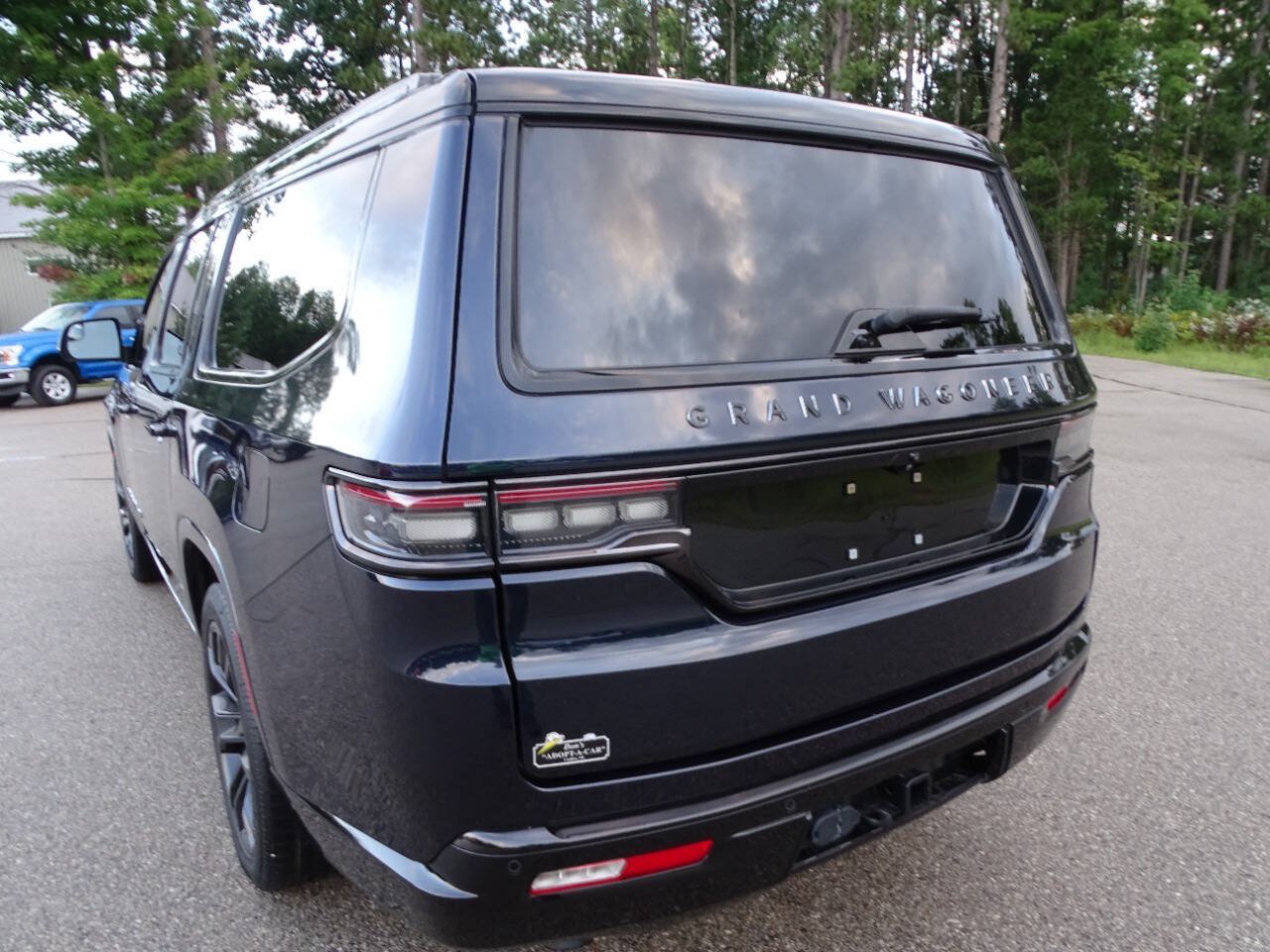Used 2024 Jeep Grand Wagoneer L 4WD Series II Obsidian w/ Quick Order Packagew 28T image 10