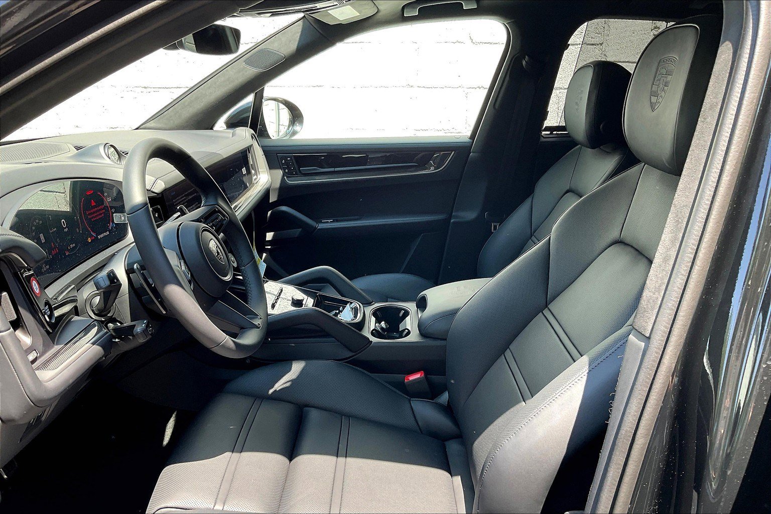 New 2025 Porsche Cayenne Turbo image 8