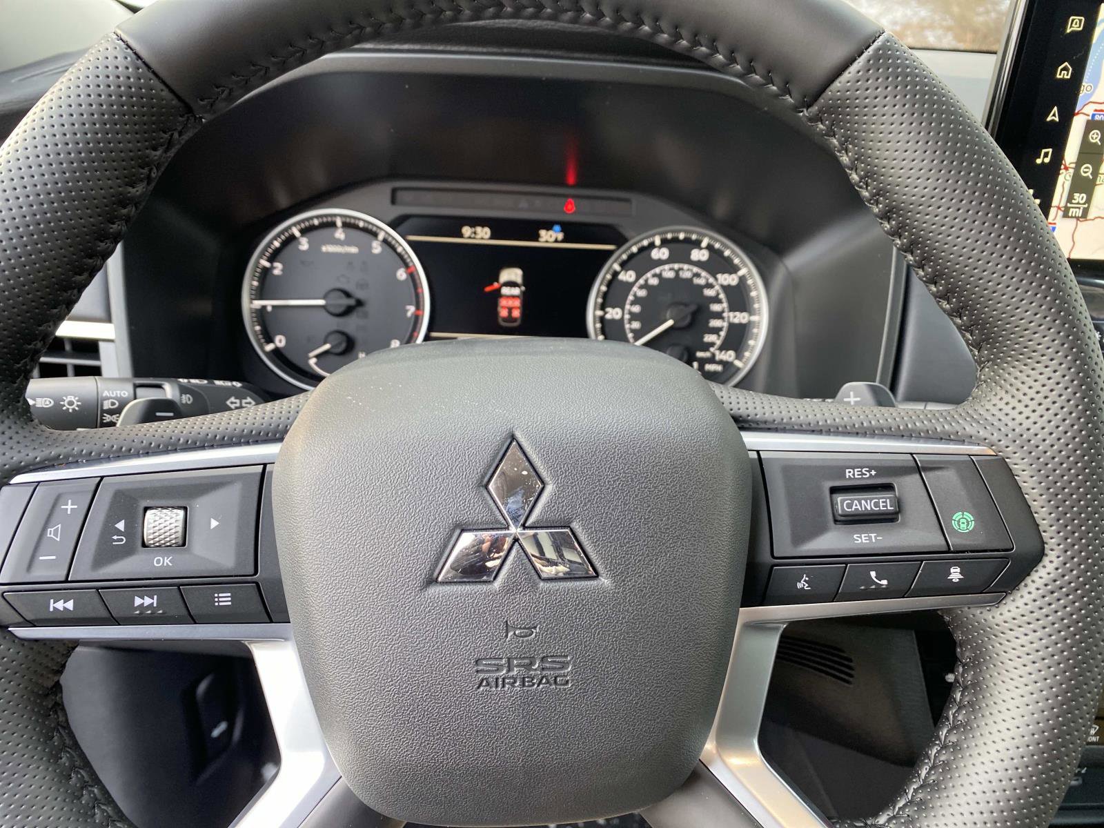 New 2026 Mitsubishi Outlander SE image 12