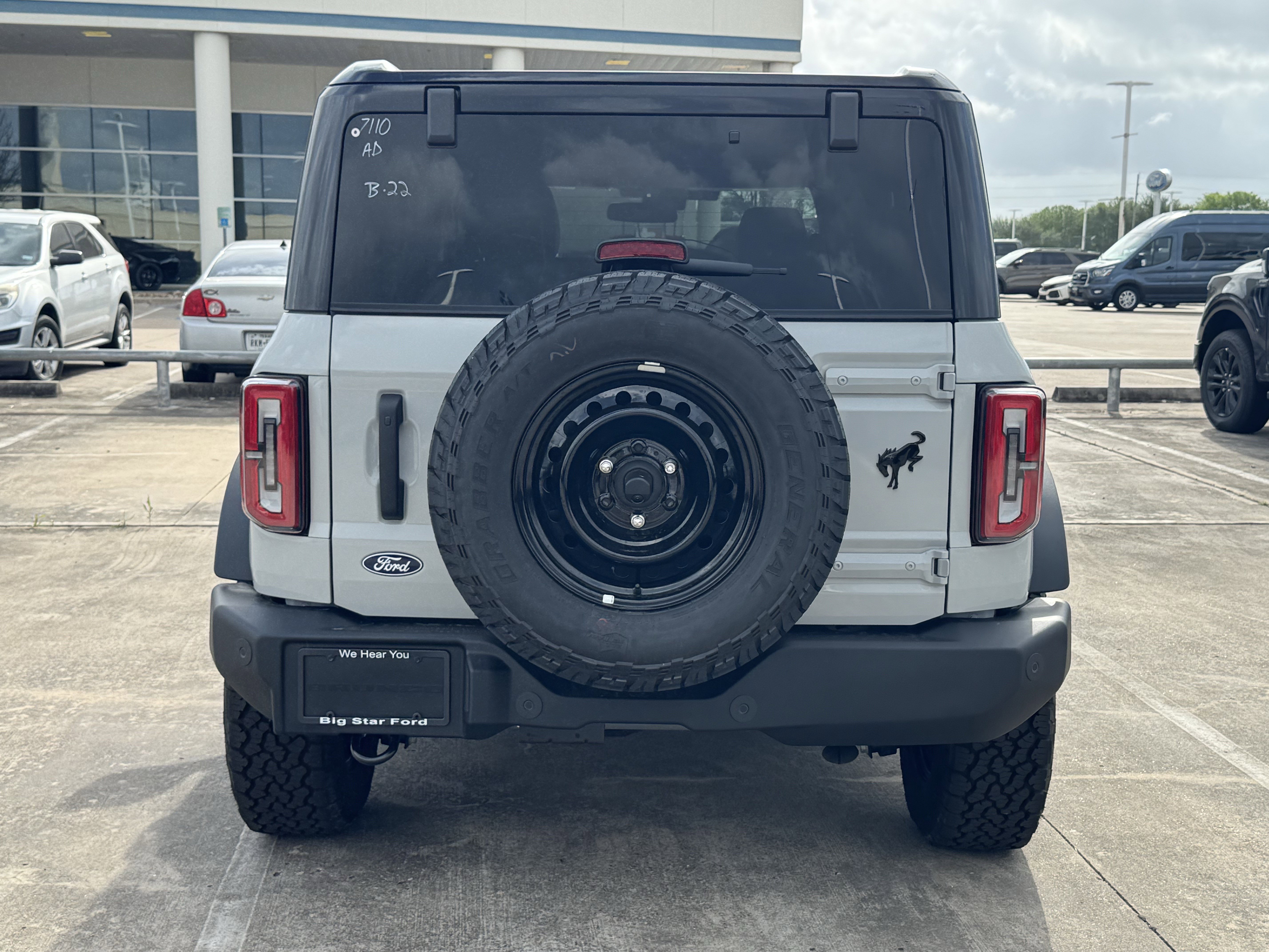 New 2026 Ford Bronco Outer Banks AWD/4WD image 9