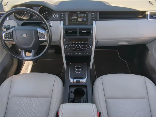 Used 2018 Land Rover Discovery Sport SE AWD/4WD image 17