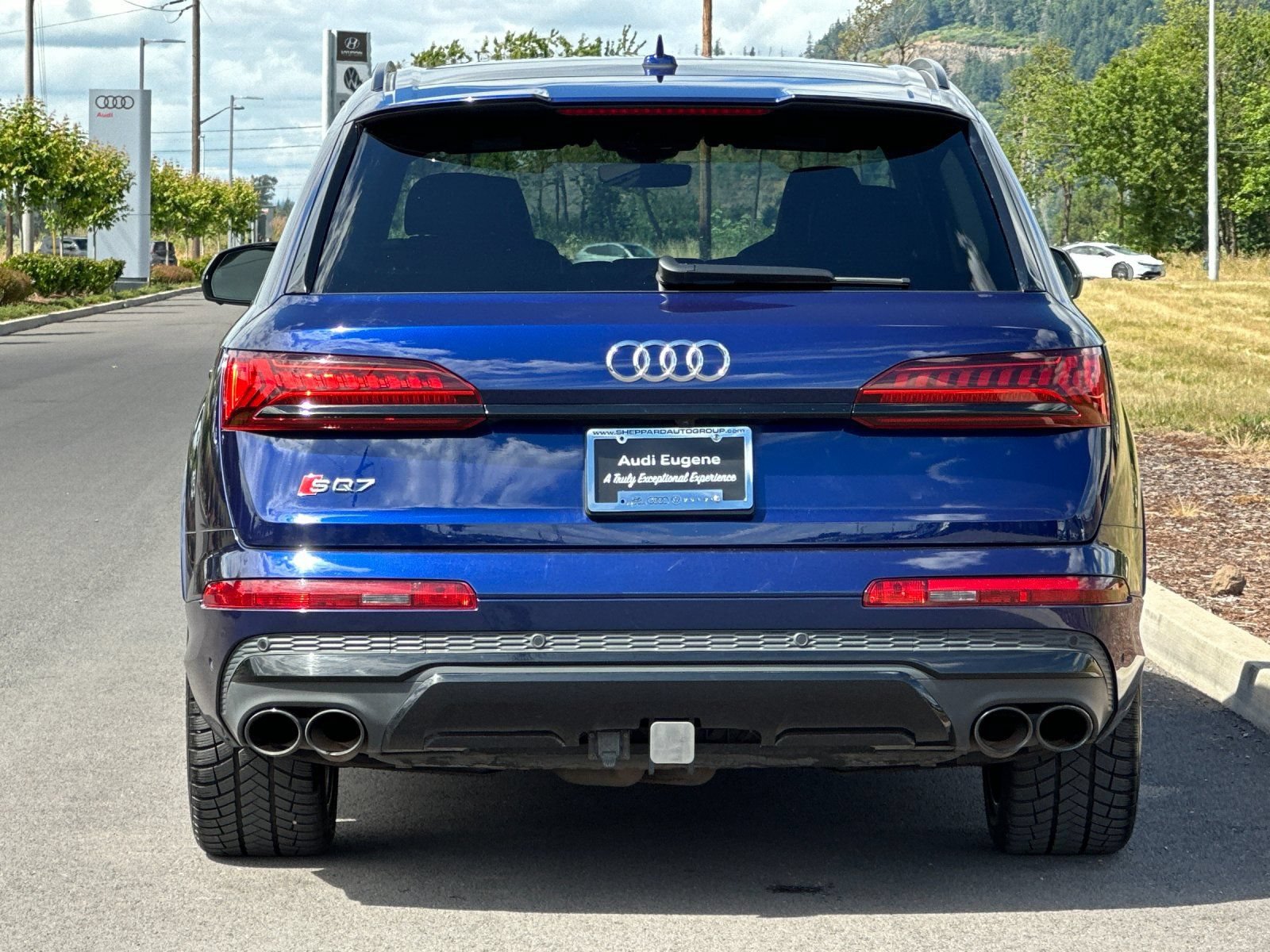 Used 2024 Audi SQ7 Prestige AWD/4WD image 4