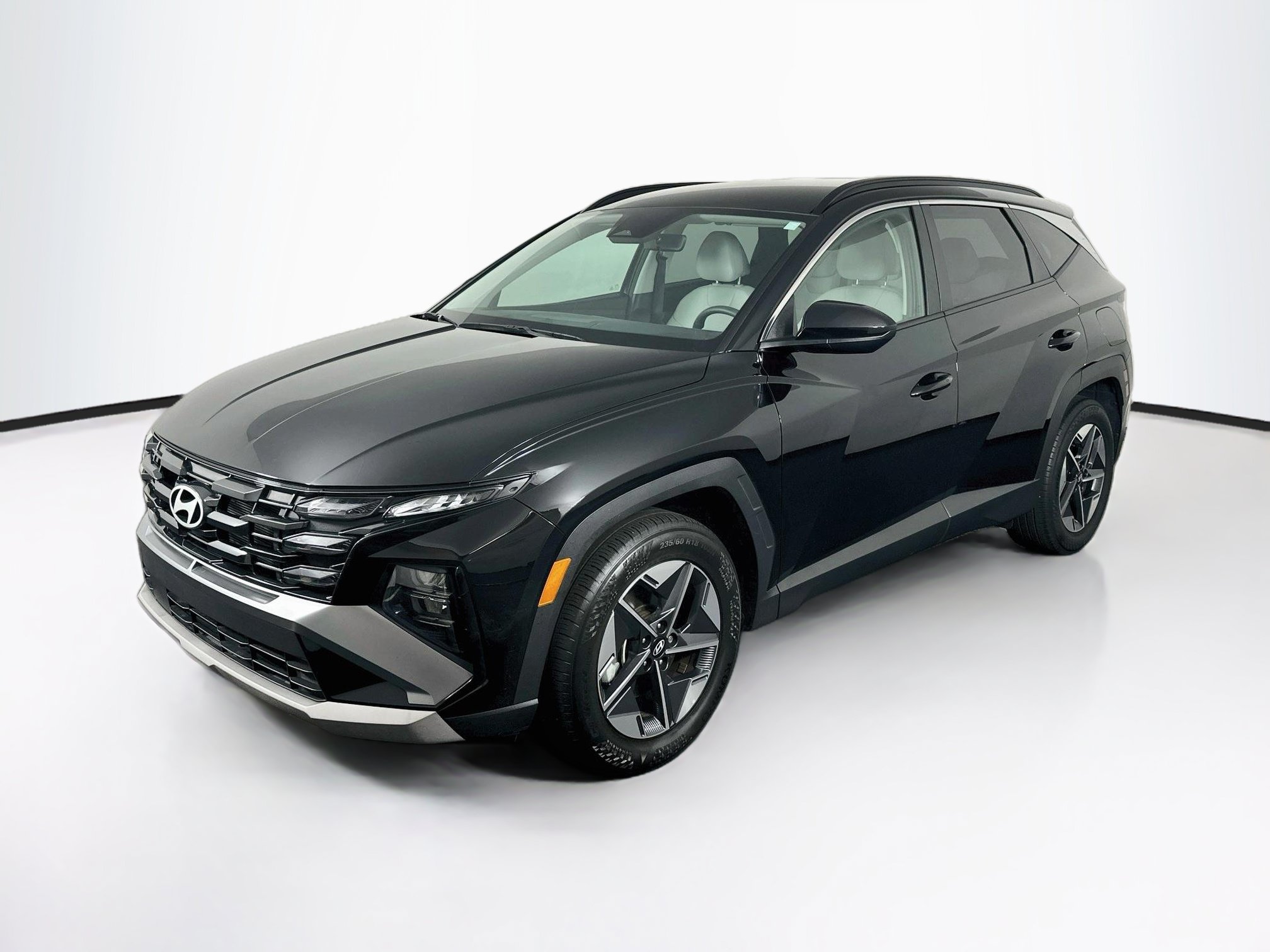 Used 2025 Hyundai Tucson SEL FWD image 3