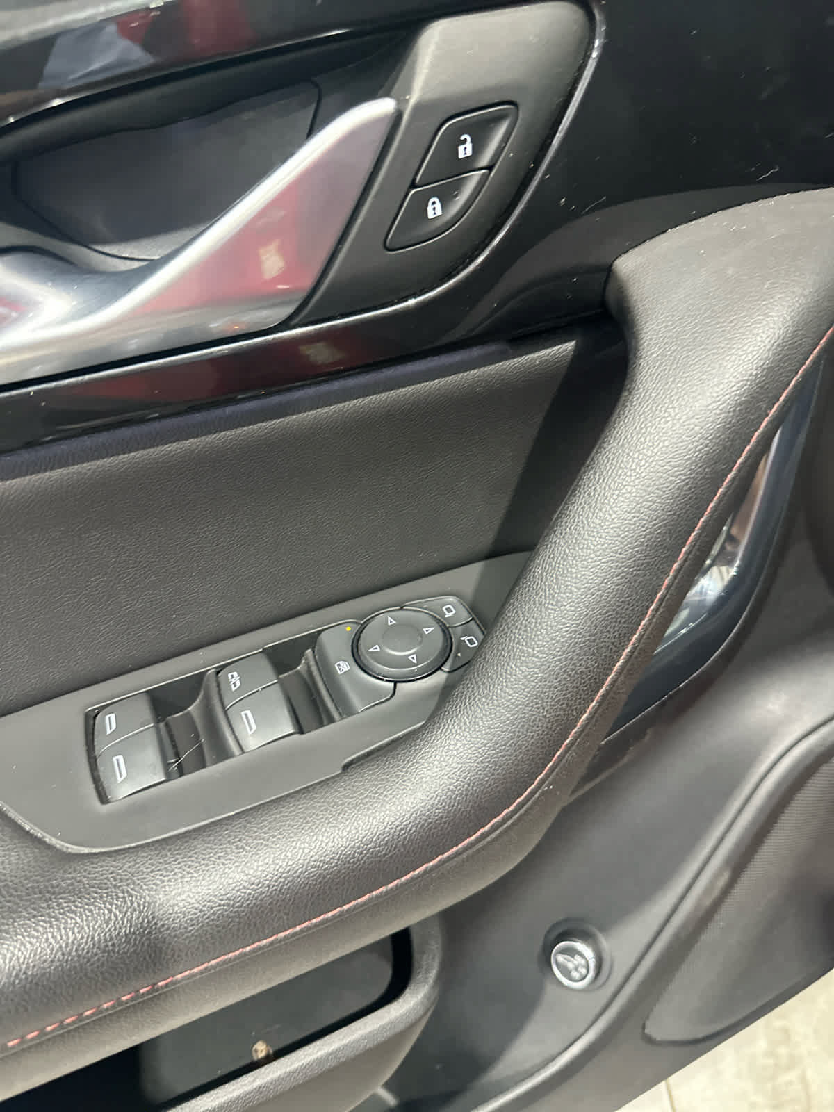 Used 2022 Chevrolet Blazer RS FWD image 19