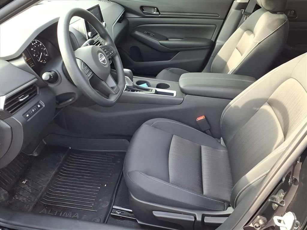 Used 2025 Nissan Altima 2.5 S image 20