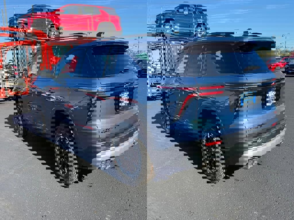 New 2026 Chevrolet Traverse Z71 w/ LPO, Floor Liner Package image 3