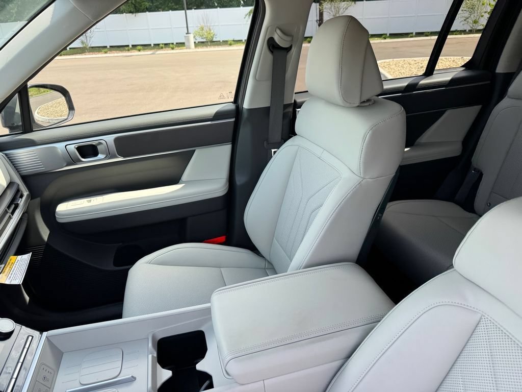 New 2026 Hyundai Santa Fe SEL FWD image 10