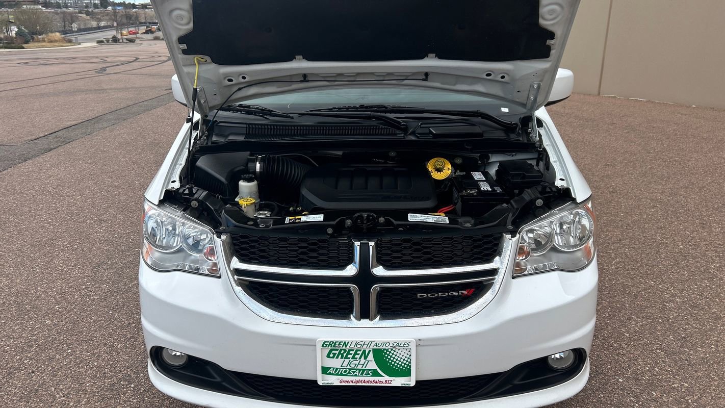 Used 2019 Dodge Grand Caravan SE FWD image 11