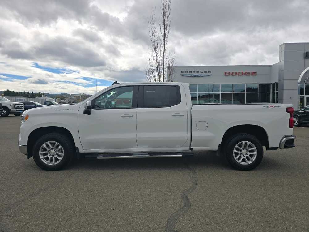 Used 2023 Chevrolet Silverado 1500 LT w/ Protection Package image 2