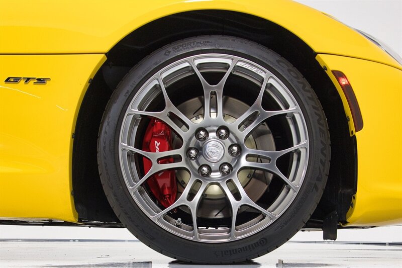 Used 2013 SRT Viper GTS w/ Track Pkg RWD image 17