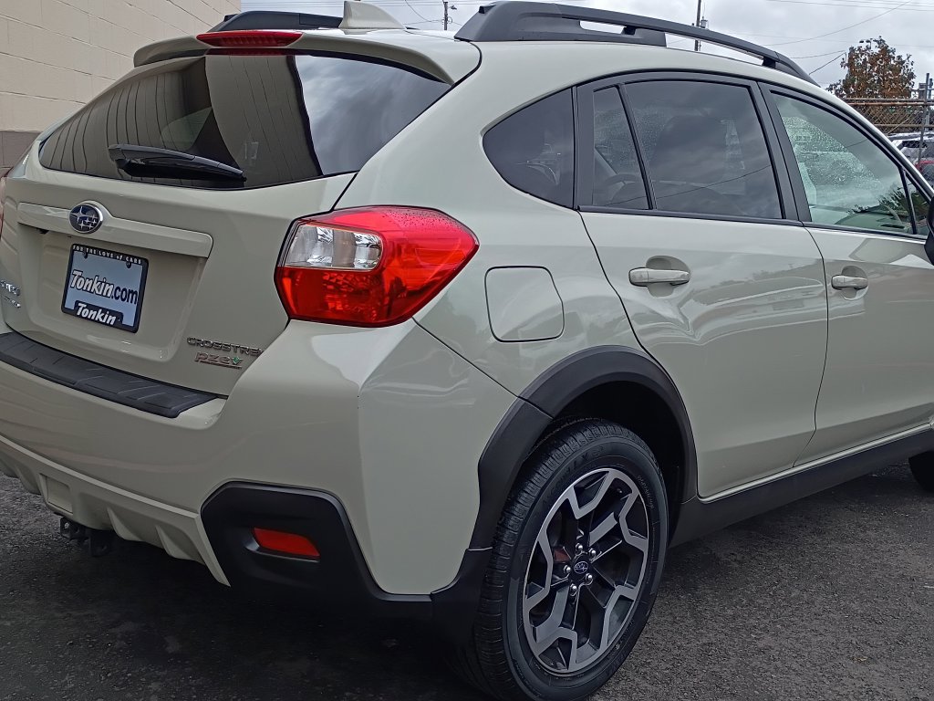 Used 2017 Subaru Crosstrek 2.0i Limited w/ Popular Package #2 AWD/4WD image 5