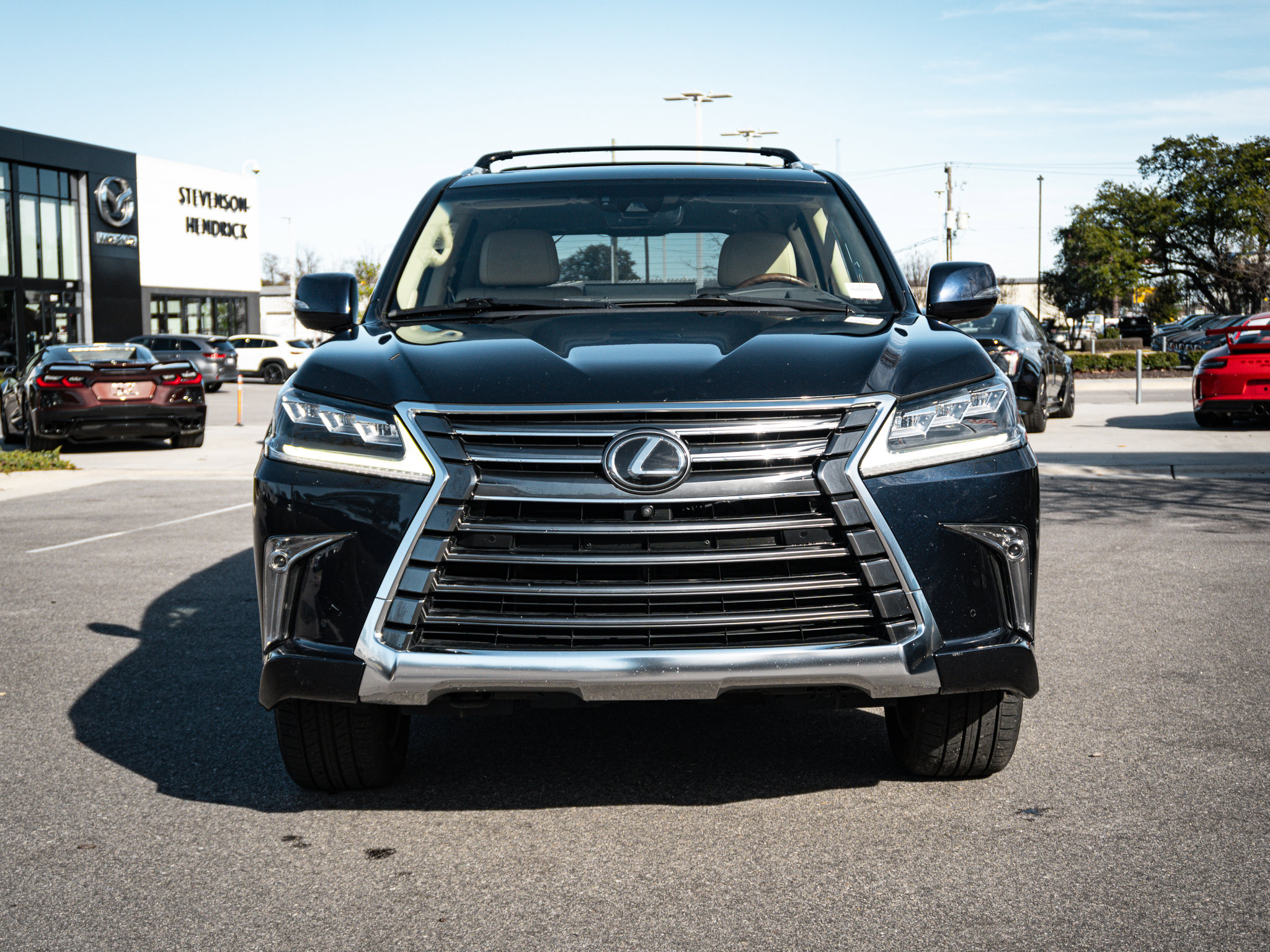 Used 2018 Lexus LX 570 4WD w/ Luxury Package image 3