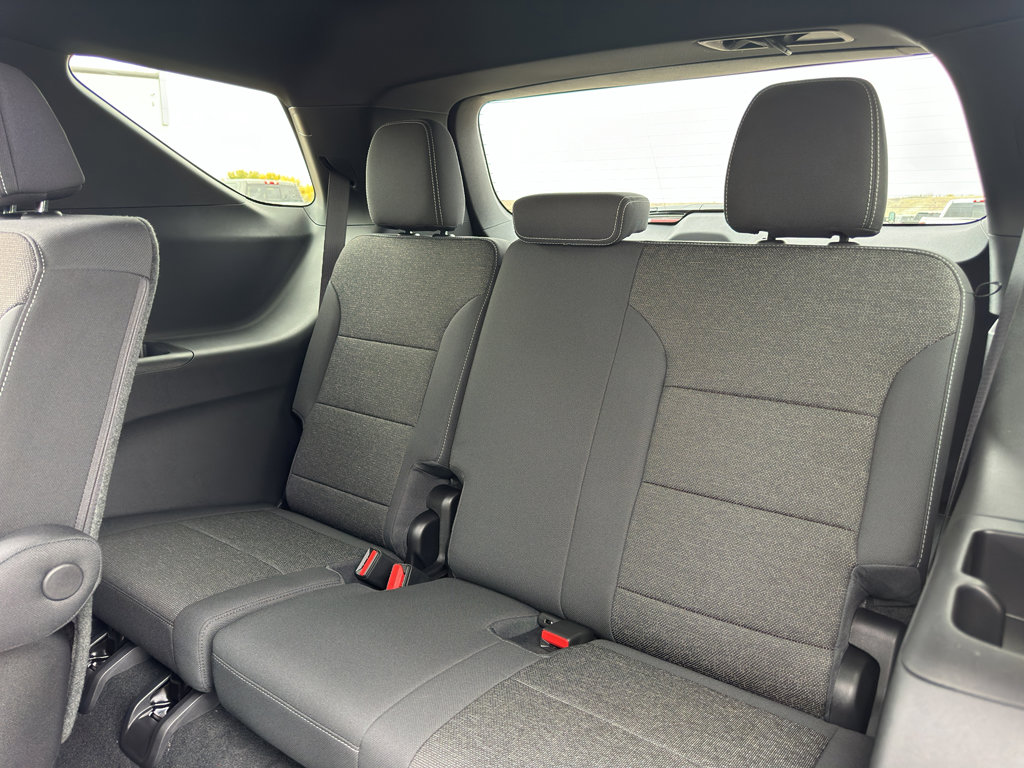 New 2026 Chevrolet Traverse LT image 16