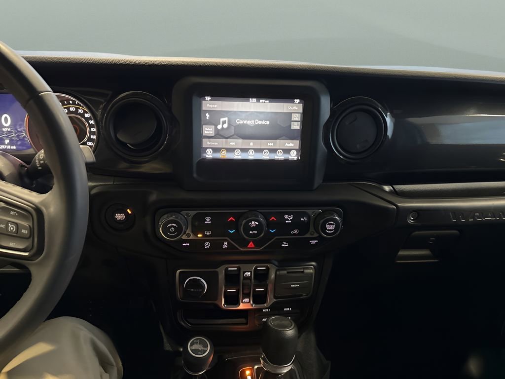 Used 2023 Jeep Wrangler Unlimited Sport AWD/4WD image 11