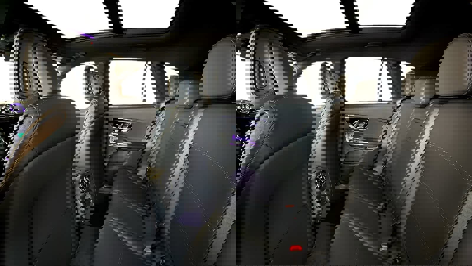 Used 2025 Mercedes-Benz GLC 300 4MATIC image 5